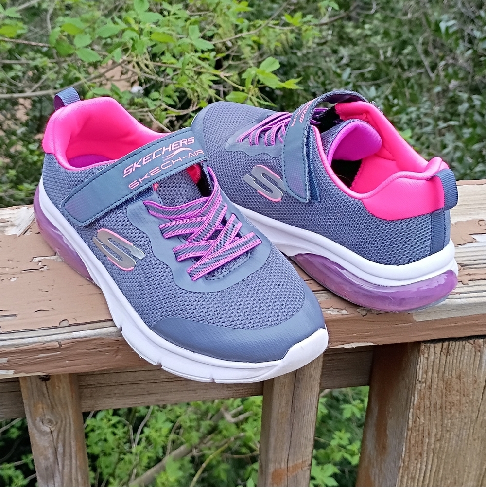 Skechers Girls Gray Sneakers sz 3